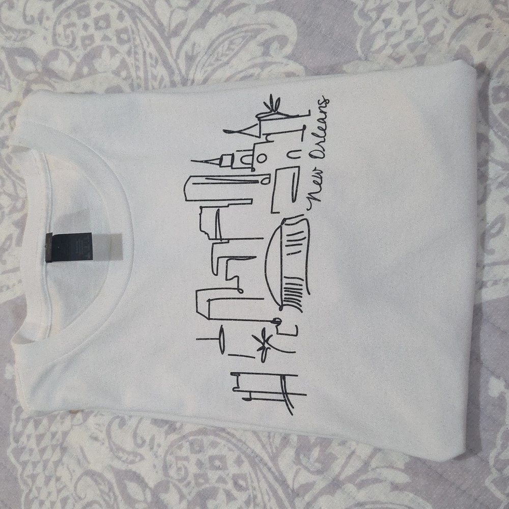 Cool Gildan Softstyle White T-Shirt With New Orleans Skyline/Superdome. - Picture 13 of 13